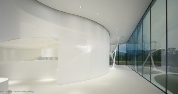 LEONARDO GLASS CUBE