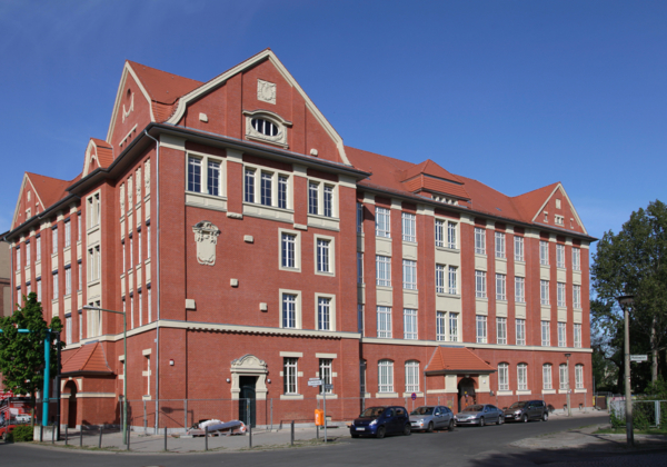 SCHULGEBÄUDE BERLIN KÖPENICK